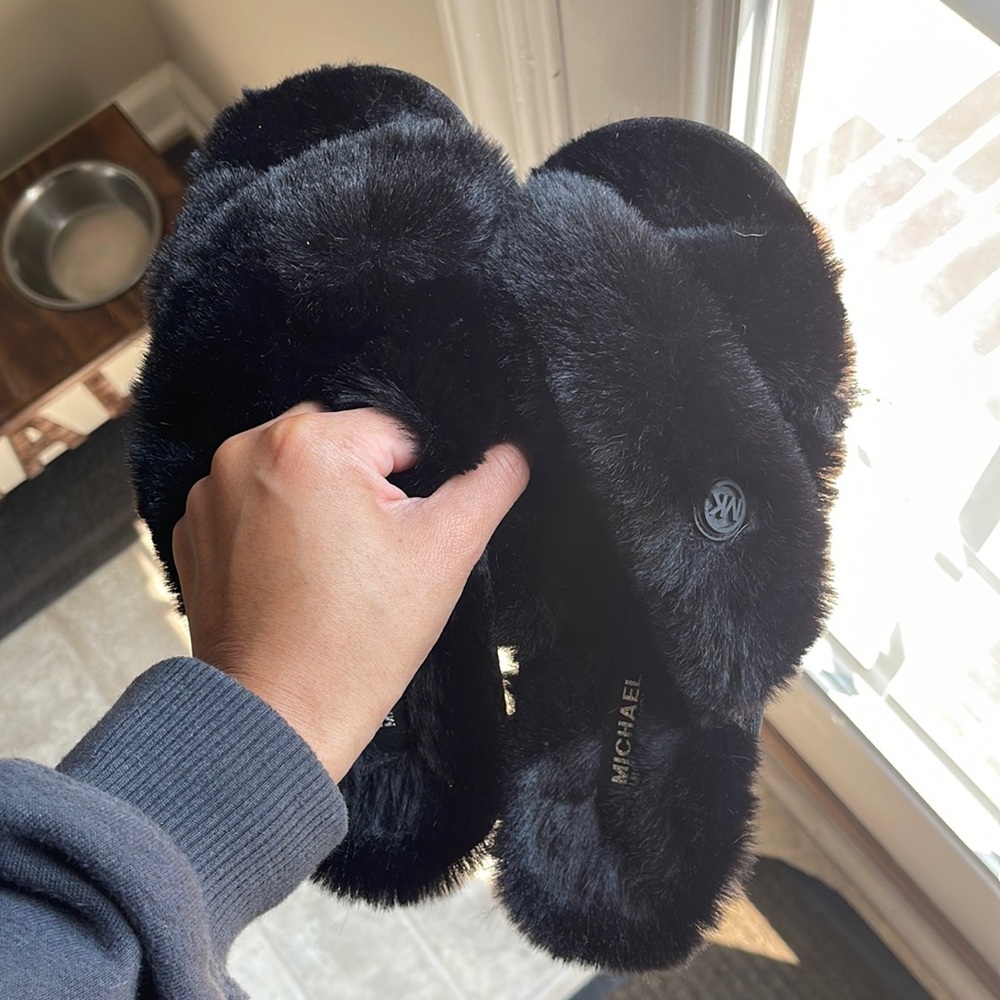 Michael Kors fluffy cross slides